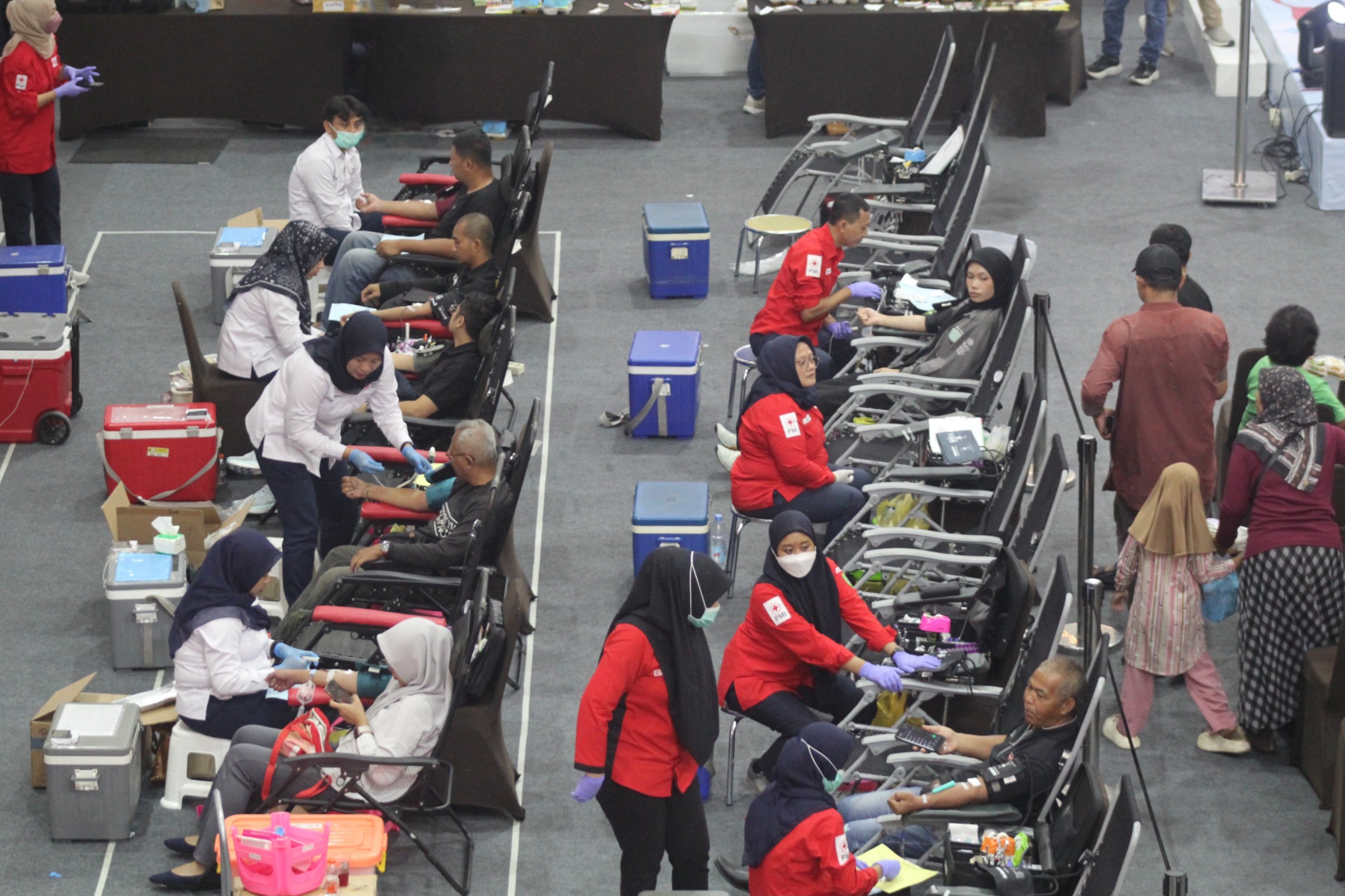 Rayakan HUT ke-39, Rotary Club Mataram Kabupaten Tana Toraja Gandeng PMI Kabupaten Tana Toraja Gelar Aksi Donor Darah